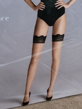 Wolford Lace Stay-Up Thigh Highs Gobi/Black L